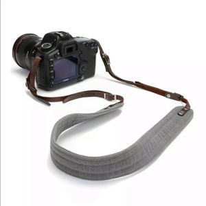 ONA canvas and leather camera strap (like new!)